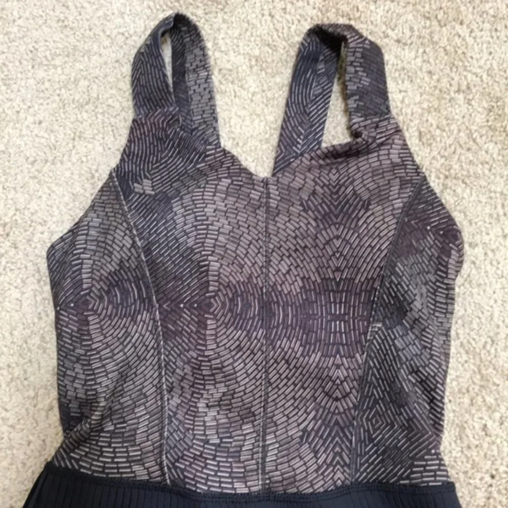 LULULEMON Size 4 city golden goddess pleated tank